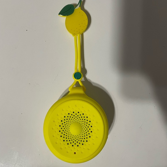 Lemon 🍋 portable Bluetooth speaker NWT - Picture 4 of 4
